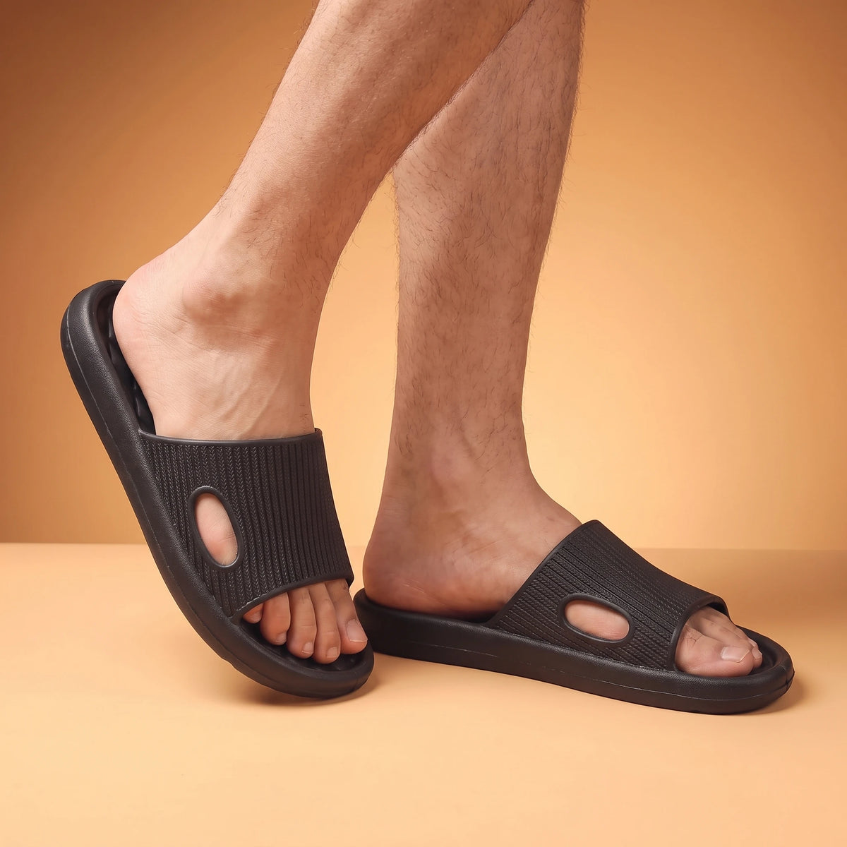 RIBBED COMFORT SLIDES worn