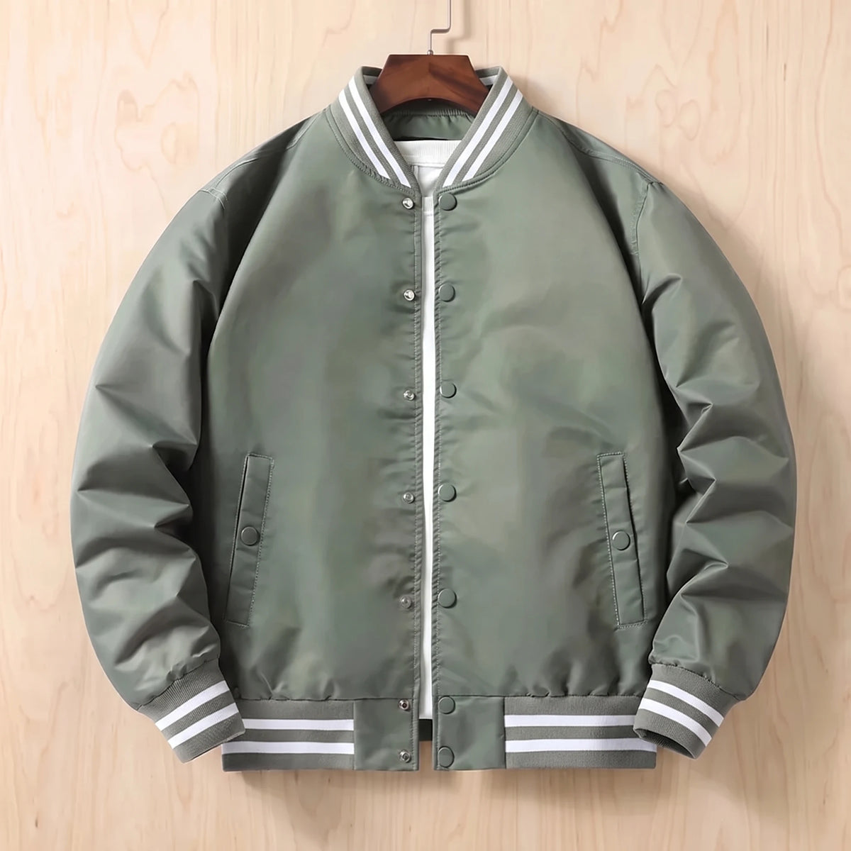 CLASSIC BOMBER JACKET