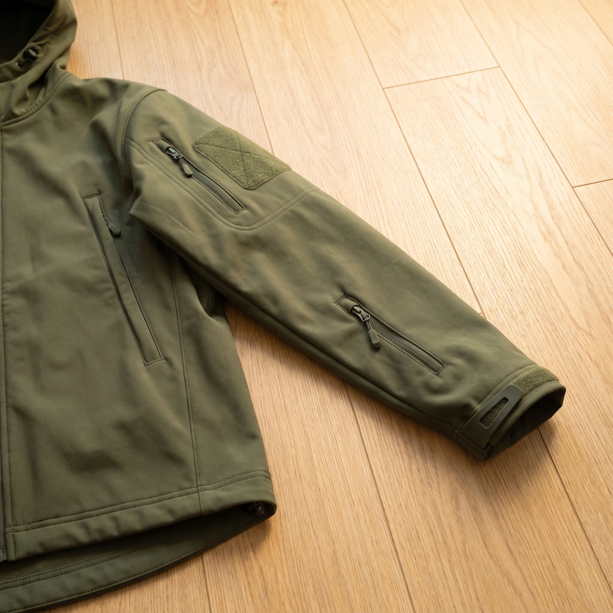 OUTDOOR HOODED JACKET