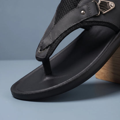 SOFT SOLE FLIP FLOPS toe post and sole close-up