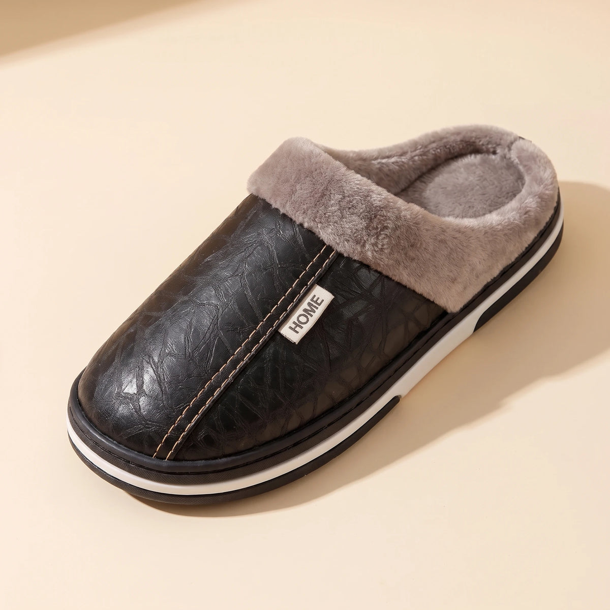 WARM FLEECE SLIPPERS toe and label close-up